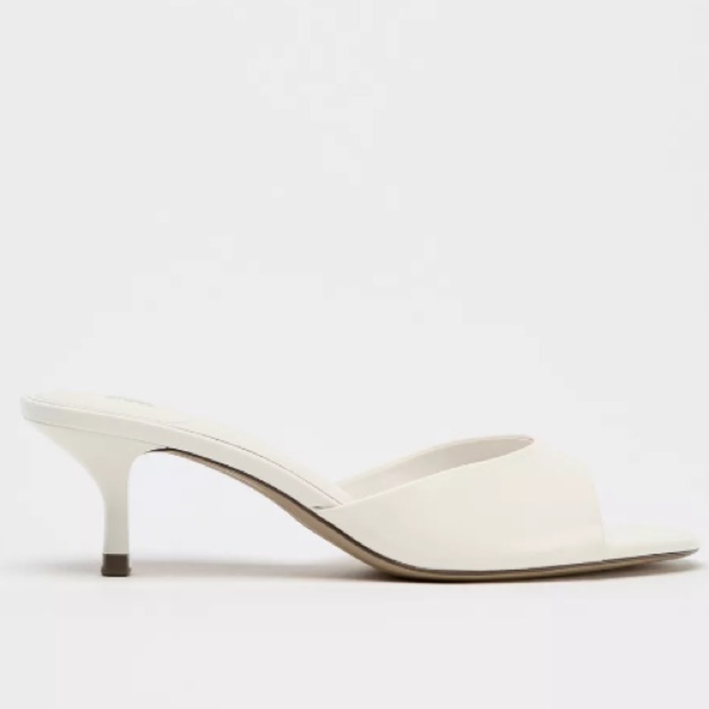 Zara Women's Patent Effect Sandals - White